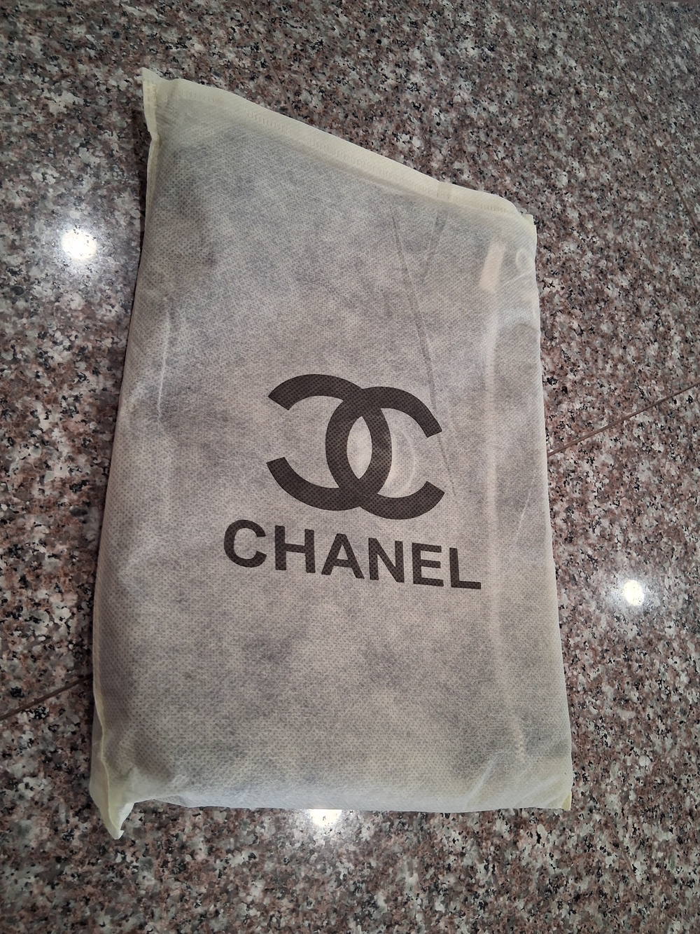 CHANEL Black Canvas Crossbody Bag with Silver Chain Strap - Picture 3 of 6